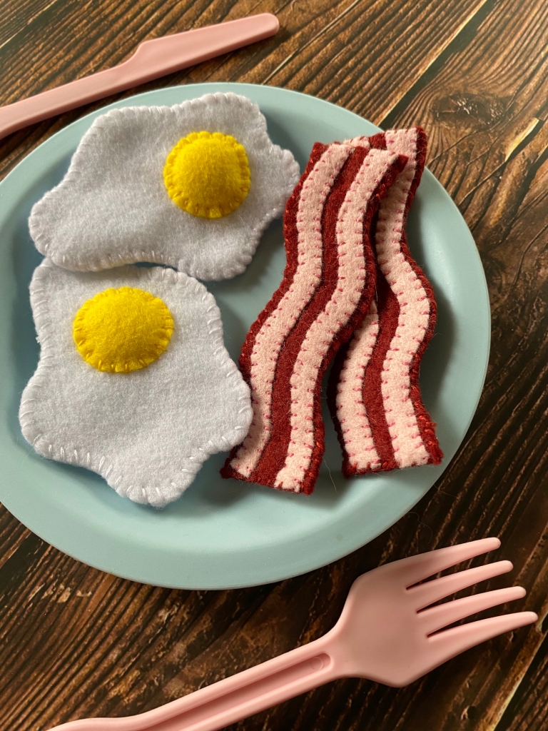 DIY Felt Bacon and Eggs